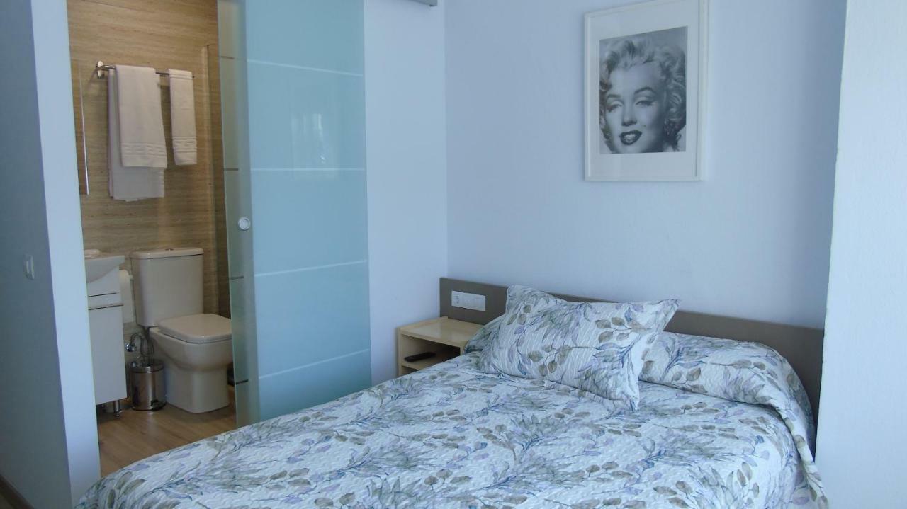 Pension Oviedo Buitenkant foto